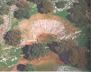 Το αρχαίο θέατρο Οινιαδών