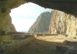 σπήλαιο Αγίου Νικολάου Βαράσοβας