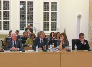 Η συζήτηση σε …εφεδρεία