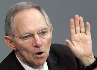 Σόιμπλε στην Bundestag: «Η Ελλάδα θυμίζει εποχή κατάρρευσης της ΕΣΣΔ»