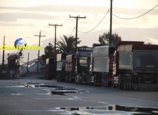 Ουρά τα φορτηγά για αλάτι στο Μεσολόγγι