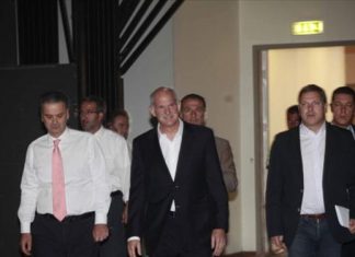 Δεν γουστάρουν το καταστατικό του ΠΑΣΟΚ οι υφυπουργοί και ο Θάνος