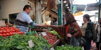 Έλεγχοι στη Λαϊκή Αγορά Μεσολογγίου από το Τμήμα Εμπορίου