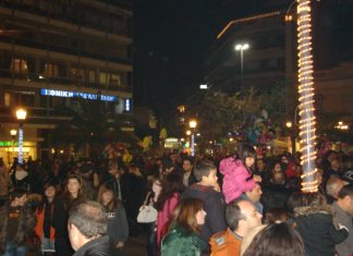 Όταν ο στολισμός, εξισώσεται με όλα τα άλλα… Και όταν κάποιοι εξαιρούνται απ’ όλα…