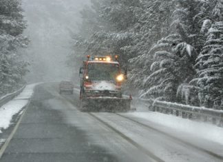 Κλειστός ο δρόμος στο Λαμπίρι – Με αλυσίδες στην ορεινή Ναυπακτία