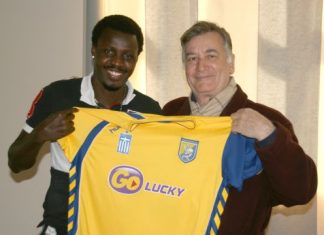 Στον Παναιτωλικό και επίσημα ο Ακαλέ