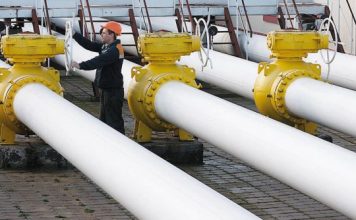 Συμφωνία ΔΕΠΑ – Gazprom για μείωση 15% στην τιμή του φυσικού αερίου