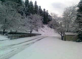 Αποκλεισμένη η ορεινή Ναυπακτία – Χωρίς ρεύμα πολλά χωριά