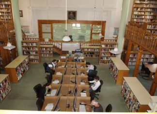 Παρουσιάστηκαν τα βιβλία Ναυπάκτιων συγραφέων