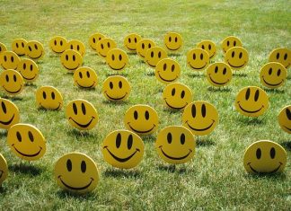 Μη γελάς με ηλίθια αστεία