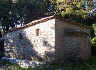 Γιορτάζει το ξωκλήσι των Αγίων Θεοδώρων στην Καψοράχη