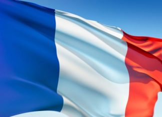 Economist: Γαλλία, η ωρολογιακή βόμβα στην καρδιά της Ευρώπης