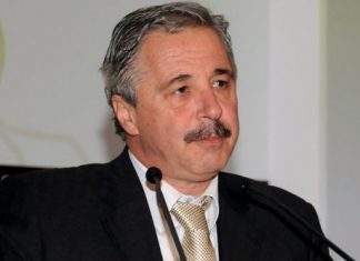 Πόρους 270 εκατ. ευρώ για το «Εξοικονόμηση κατ’ οίκον» ζητεί ο Μανιάτης από ΥΠΑΝ