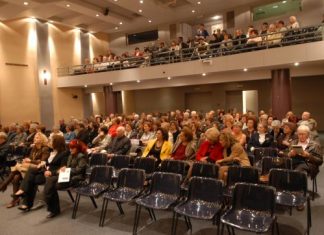 Οι χορωδίες Νίκαιας – Περάματος στο Παπαστράτειο Μέγαρο