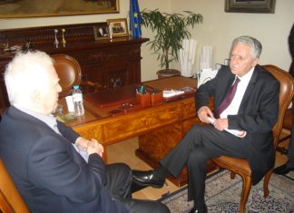 Επανεξετάζει τη στήριξή της η ΔΗΜΑΡ