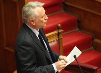 Λέτε ψέματα