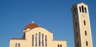 Υποδοχή Τιμίου Ξύλου στον Ι.Ν. Αγίων Κωνσταντίνου και Ελένης Αγρινίου