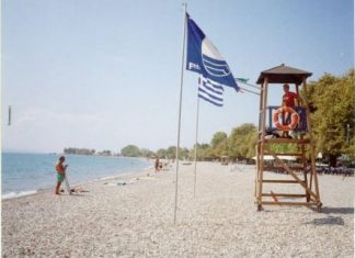 Δεν «δουλεύεται» ο τουρισμός και μοιραία οι «γαλάζιες σημαίες» λιγοστεύουν
