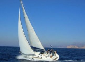 Ακυβέρνητο σκάφος στη θαλάσσια περιοχή της Οξυάς