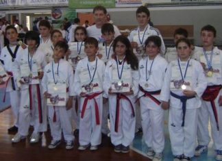 Σάρωσε τα μετάλλια ο Αθλητικός Σύλλογος Αστακού σε kick boxing & taek wondo