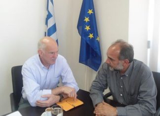 – Εσύ τι λες Απόστολε, να κατέβω στην Αχαΐα; – Δεν ξέρω, εγώ πάντως ψάχνω αντιπεριφερειάρχη στην Αιτωλοακαρνανία