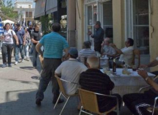 Χειροκροτούσαν τη Χρυσή Αυγή στο Αιτωλικό !