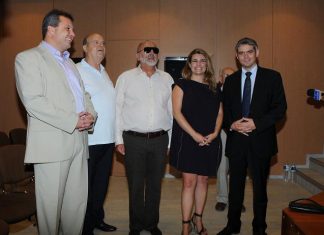 Λίγο πριν επιστρέψει η πολιτική αντιπαράθεση