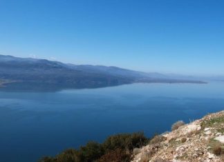 Ταξίδι στην Τριχωνίδα