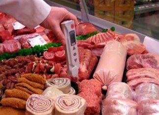 Δεκάδες κιλά ακατάλληλων τροφίμων εντοπίστηκαν σε ψητοπωλείο στη Μακύνεια