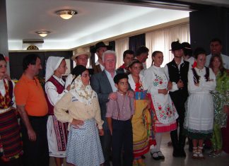 Αναβιώνει το φεστιβάλ μόνο;