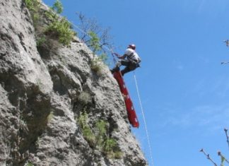 Έπεσε σε χαράδρα βάθους 60 μέτρων στο Παλαιοχωράκι Ναυπακτίας και επέζησε