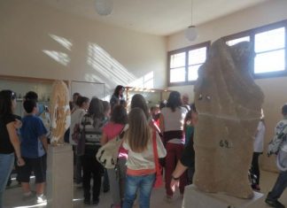 «Ξαναζωντάνεψε» το Μουσείο Θυρρείου από τις επισκέψεις των σχολείων Βόνιτσας και Παλαίρου