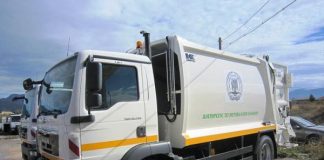 Με δανεικά απορριμματοφόρα η αποκομιδή στο Μεσολόγγι μετά τη φωτιά στο ΧΥΤΑ