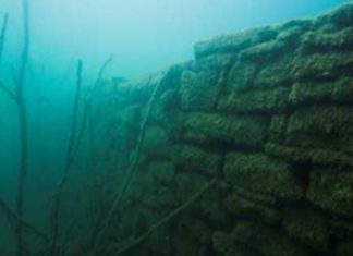 Εντοπίστηκε βυθισμένη εκκλησία στη λίμνη Κρεμαστών