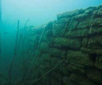Εντοπίστηκε βυθισμένη εκκλησία στη λίμνη Κρεμαστών