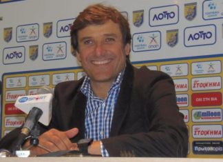 Στηρίζει Καραγεωργίου