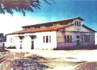 Η κατεδάφιση, το νέο δημαρχείο, το πάρκινγκ, τα 200 χιλιάρικα και το “ελληνικό πανηγύρι”