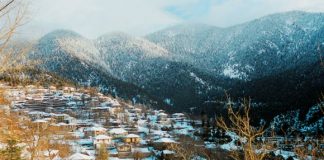 Χριστούγεννα 2023: Στους πιο φθηνούς προορισμούς η Ορεινή Ναυπακτία Το θρυλικό λεωφορείο που σκαρφάλωνε για περισσότερα από 30 χρόνια τις πλαγιές των βουνών της Ναυπακτίας έχει παρκάρει στην Ανω Χώρα.