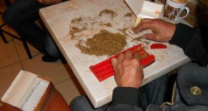 στριφτό τσιγάρο στο Ξηρόμερο