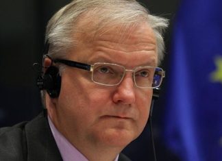 Ακόμα κι ο Όλι Ρεν μας λέει να σεβαστούμε το Σύνταγμα