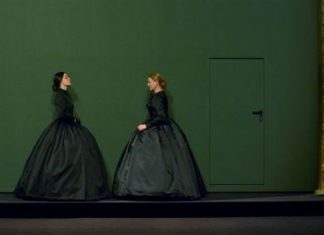 Το πένθος ταιριάζει στην Ηλέκτρα: μια σύγχρονη μεταγραφή