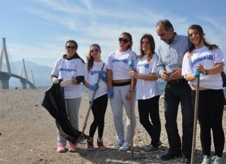 Κορίτσια ο Αποστόλης….