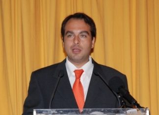 Παρών στην προσπάθεια αλλά όχι υποψήφιος με τη ΝΔ δηλώνει ο Θ. Παπαθανάσης