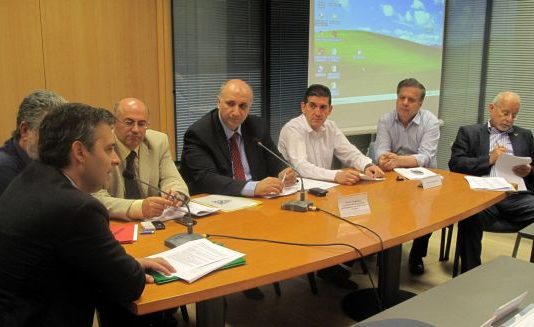 Φτάνουν οι συσκέψεις…;