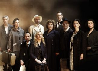 Μίκης Θεοδωράκης : «Ποιος τη ζωή μου…» στο Αρχαίο θέατρο Οινιάδων