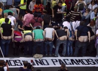 Στην Ισπανία τα δείχνουν στην Τρόικα και εδώ τα στήνουν