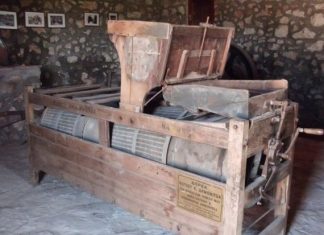 Άνοιξε τις πύλες του το αγροτικό τεχνολογικό μουσείο Παλαιομάνινας