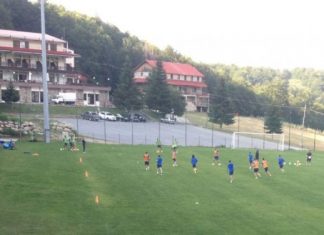 Διάστρεμμα ο Μπακάκης στην πρώτη προπόνηση στα 3-5 Πηγάδια