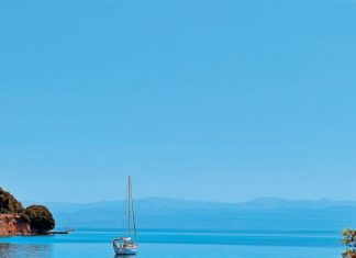 Αντιδράσεις για τις στρατηγικές επενδύσεις στον αιγιαλό