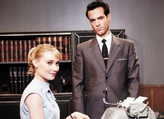 “Χτυποκάρδια στο Γραφείο” στον Ελληνίς